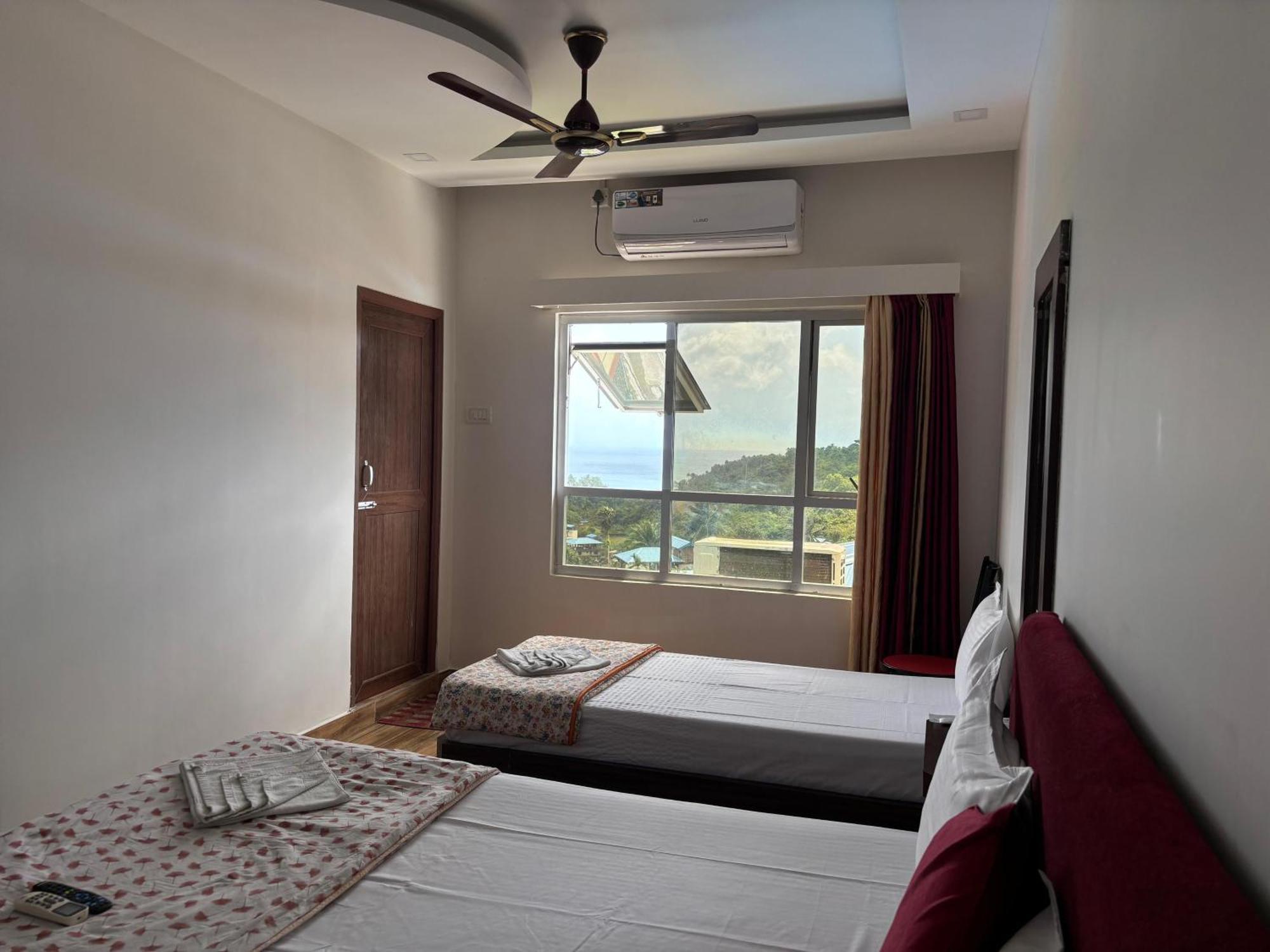 The Tamarind Tree Hotel & Restaurant Shadipur Екстер'єр фото