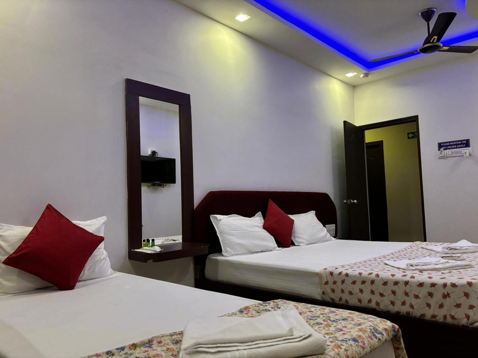 The Tamarind Tree Hotel & Restaurant Shadipur Екстер'єр фото