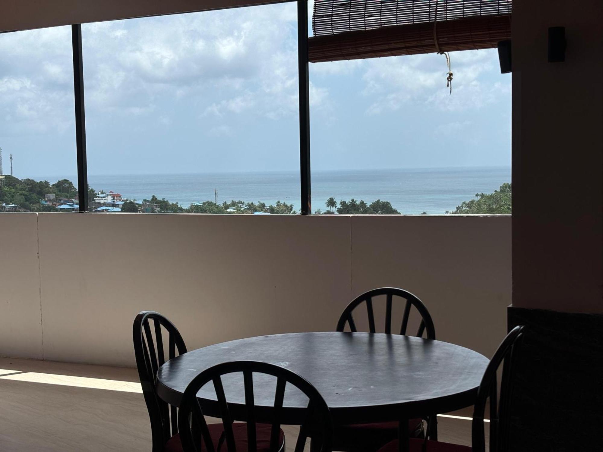 The Tamarind Tree Hotel & Restaurant Shadipur Екстер'єр фото